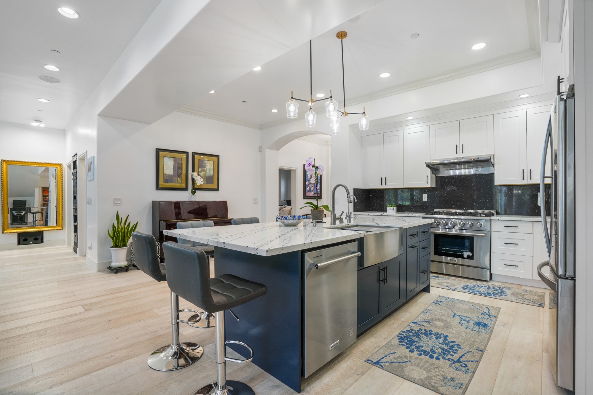 Long Beach Real Estate Agent Nancy Deprez can help you buy a home